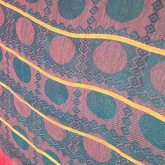 Scarf - Picture 3 of 9